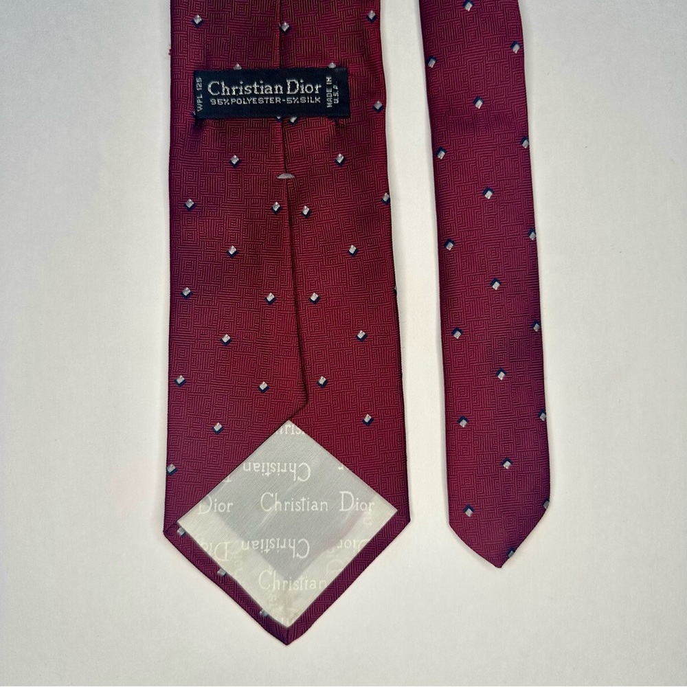 🥂SOLD🥂 Vintage DIOR Embroidered Maroon Geometric Classic Neck Tie, 3.25” Blade - Picture 4 of 5